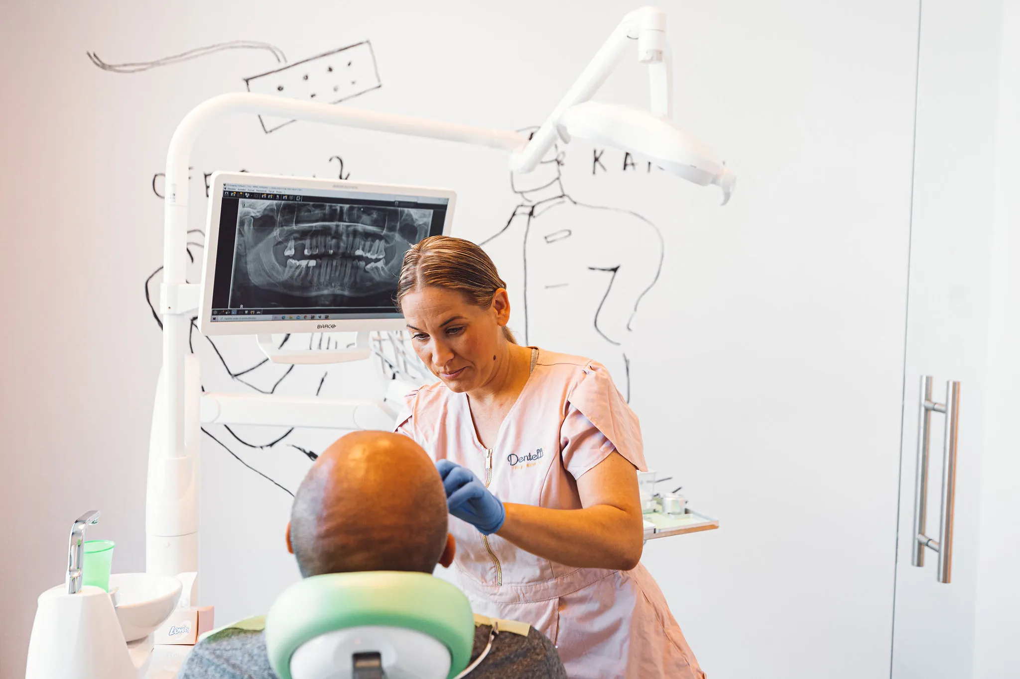 Dentelli Dental Clinic — First Photoshoot 2019 — reception