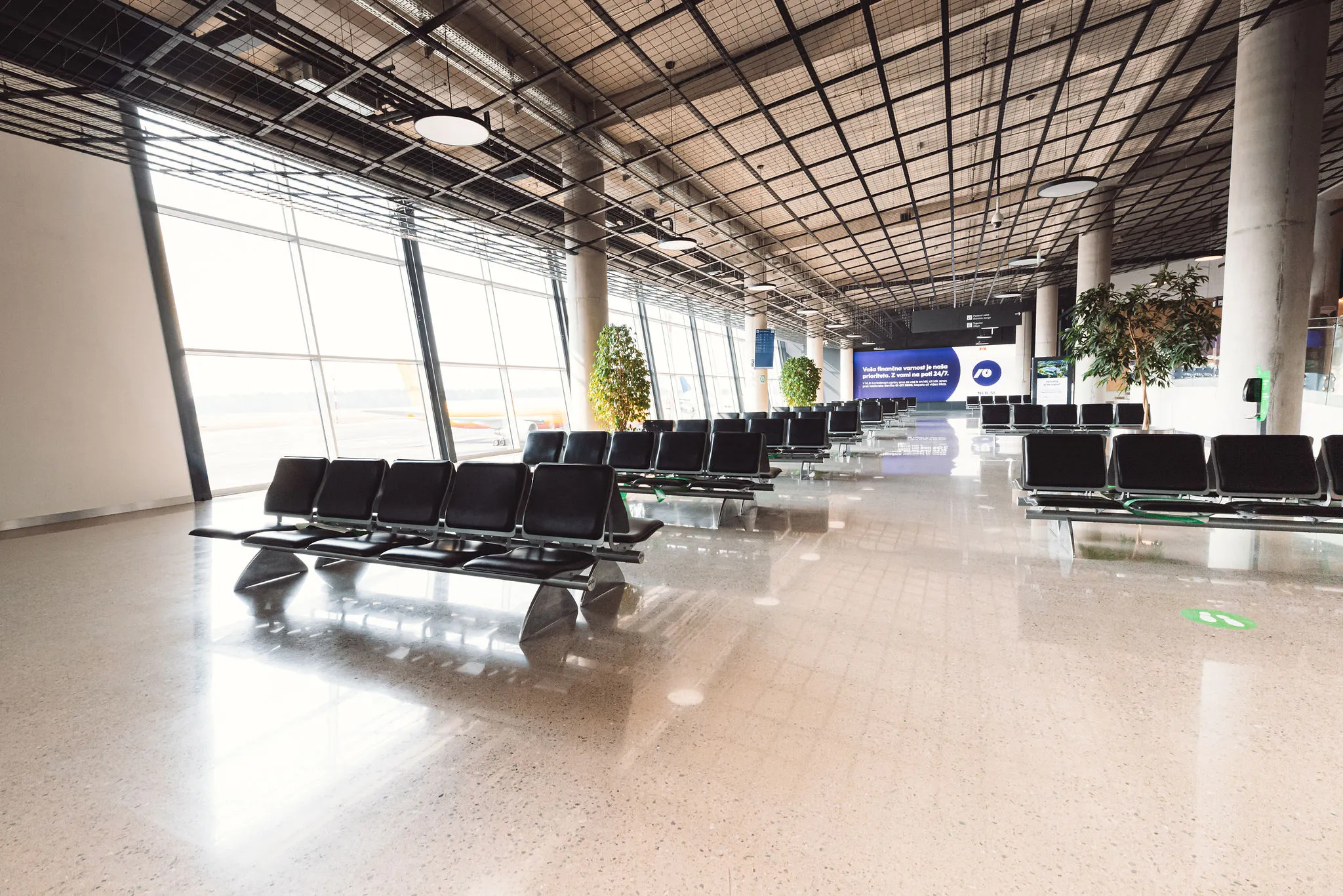 LorexSI × Bose — Ljubljana Jože Pučnik Airport — installation detail