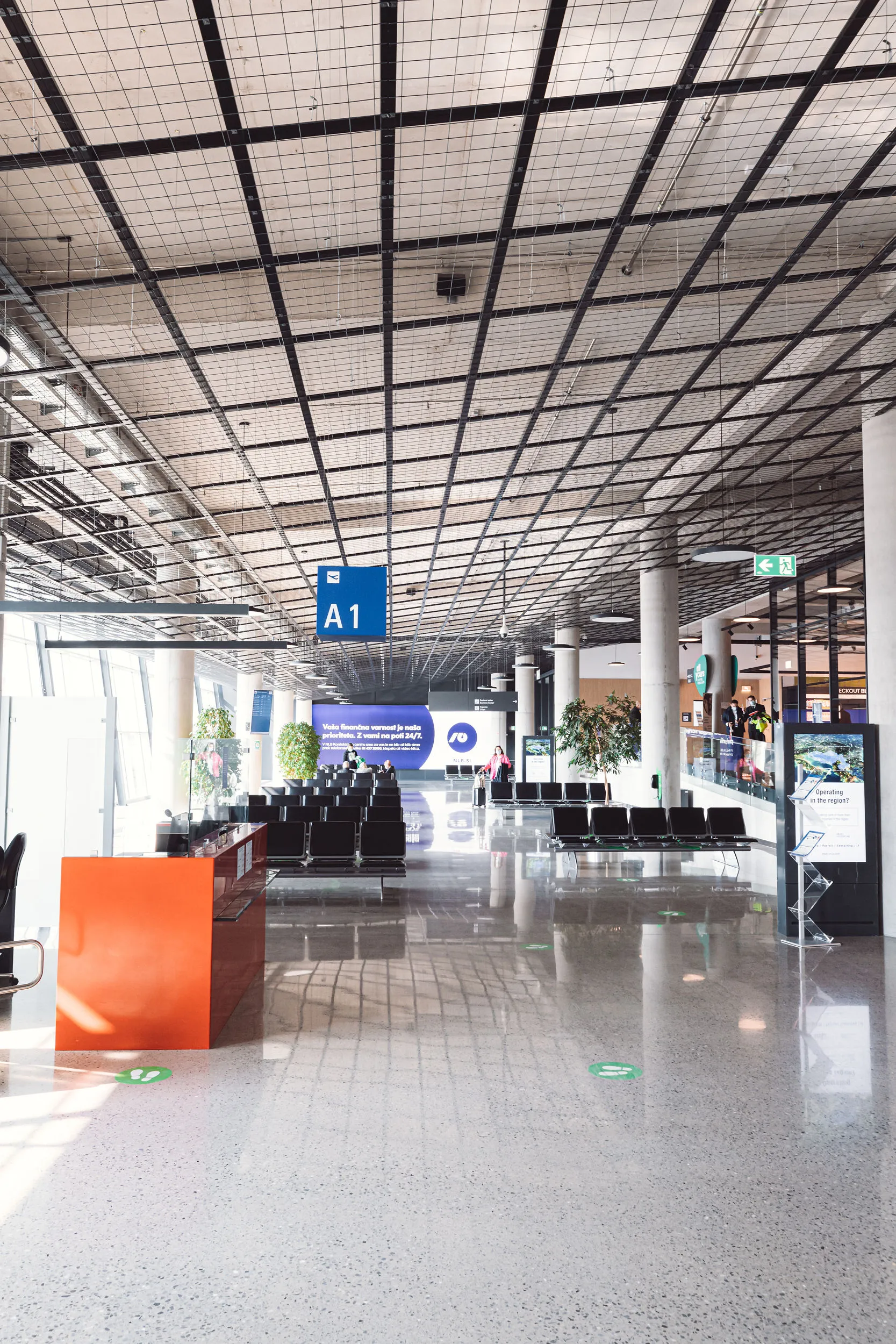 LorexSI × Bose — Ljubljana Jože Pučnik Airport — terminal overview
