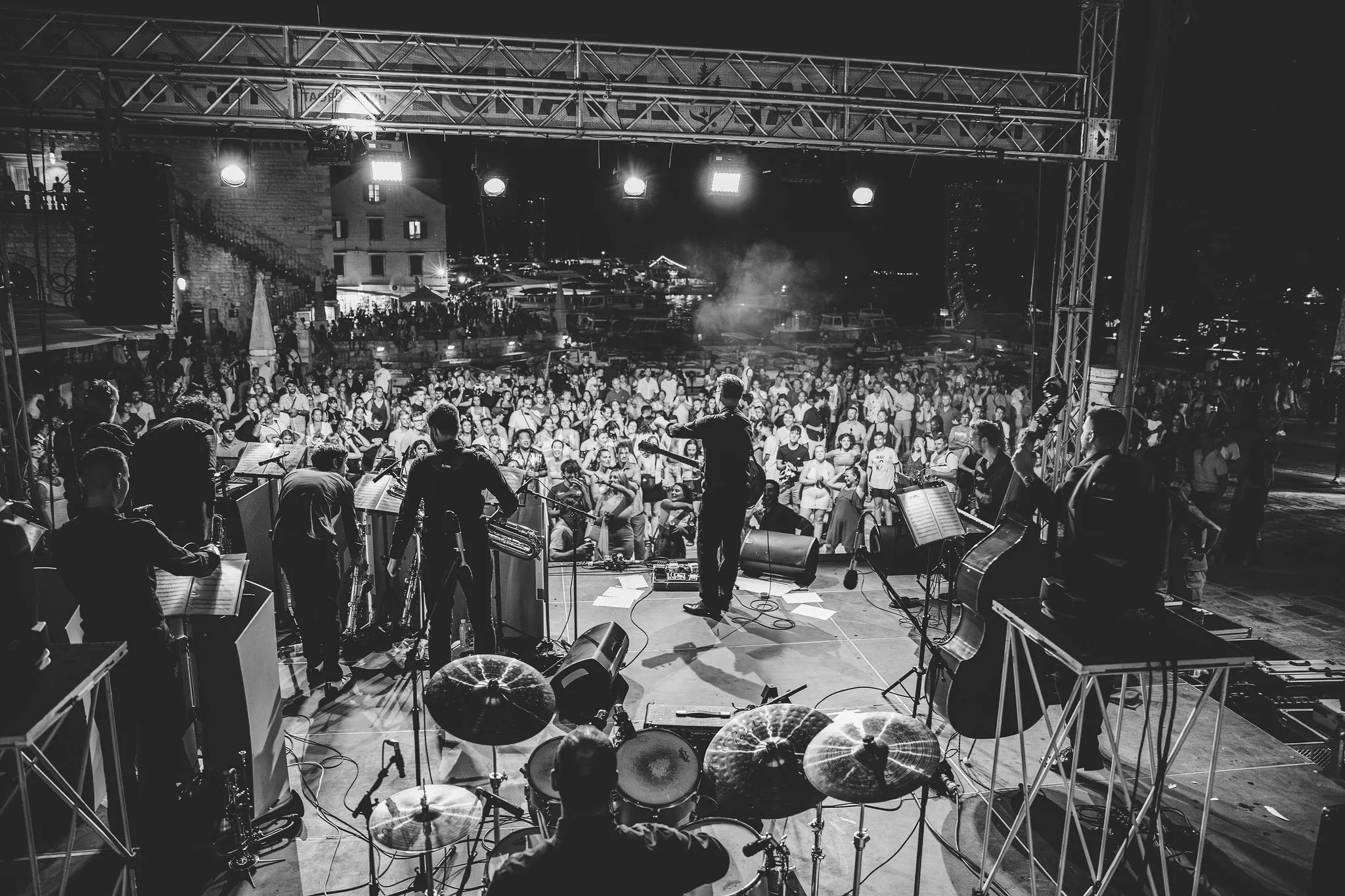 Ministry of Swing × DJ Matthew Bee — Hvar Island — stage bw